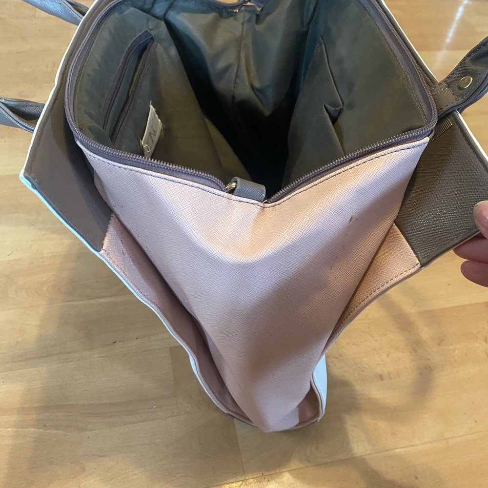 Handheld purse - Picture 3 of 3